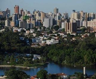 ônibus saindo da Rodoviária de Araraquara para Londrina